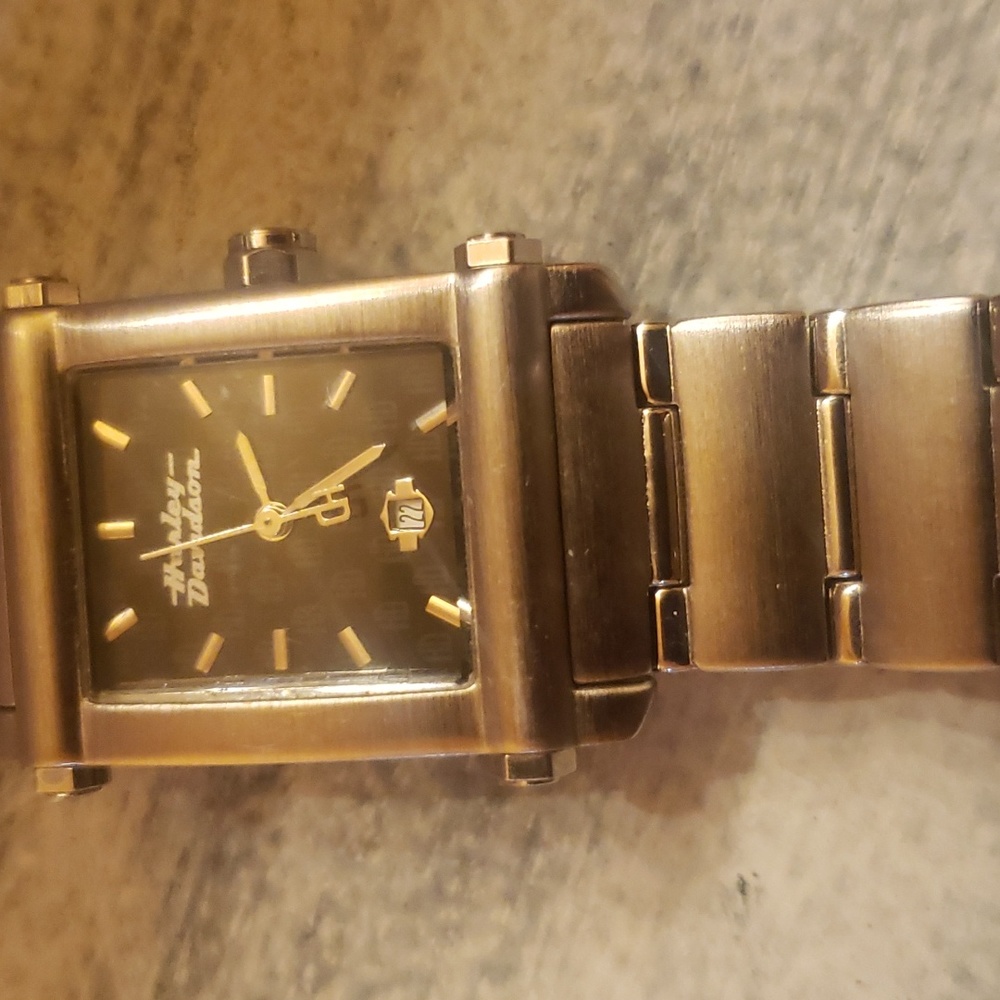 Harley Davidson Women's Watch New Battery ! Works Great - Picture 6 of 6